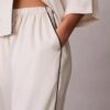 Pantalones con brillo satinado