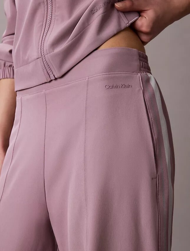 Pantalones con cinta con el logotipo de Commuter Pantalones con cinta con el logotipo de Commuter