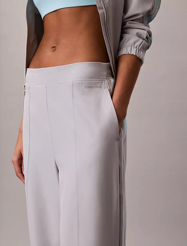Pantalones con cinta con el logotipo de Commuter Pantalones con cinta con el logotipo de Commuter
