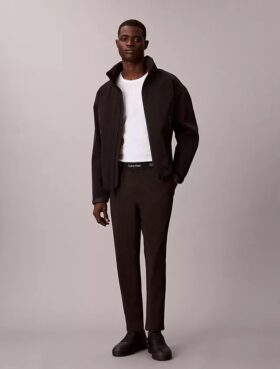 Pantalones con cintura tejida y logotipo deportivo moderno