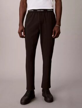 Pantalones con cintura tejida y logotipo deportivo moderno