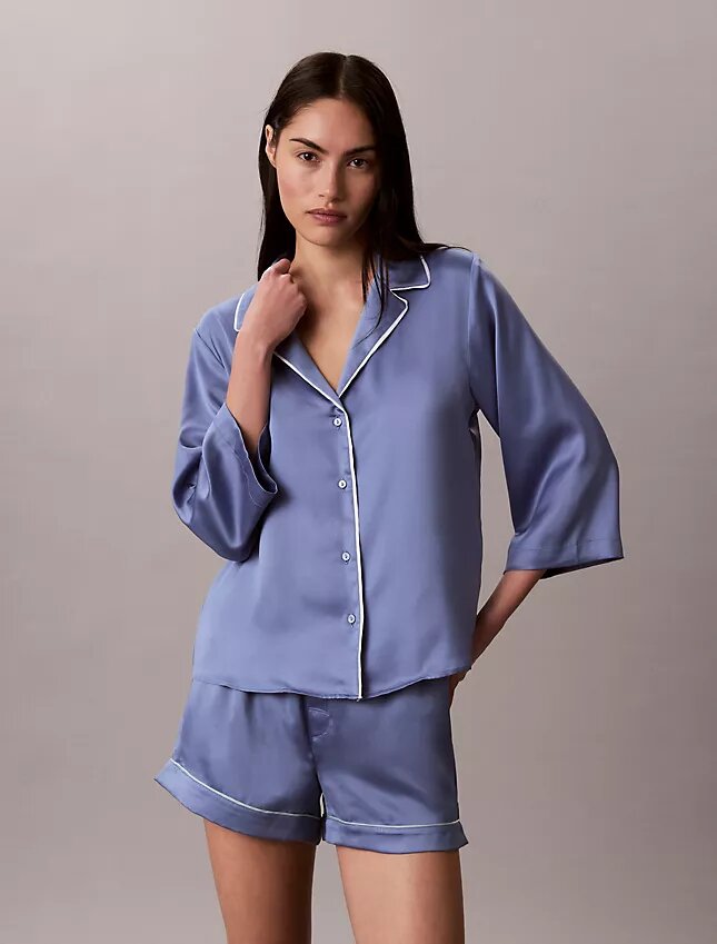 Pantalones cortos con brillo satinado Pantalones cortos con brillo satinado