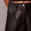 Pantalones cortos de imitación de cuero Pantalones cortos de imitación de cuero