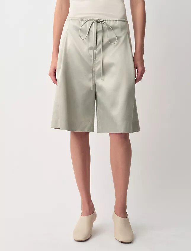 Pantalones cortos de satén Mica Pantalones cortos de satén Mica