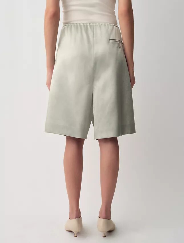 Pantalones cortos de satén Mica Pantalones cortos de satén Mica