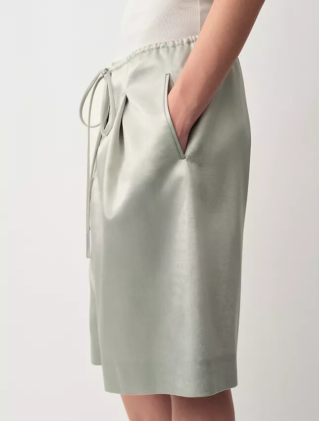 Pantalones cortos de satén Mica Pantalones cortos de satén Mica