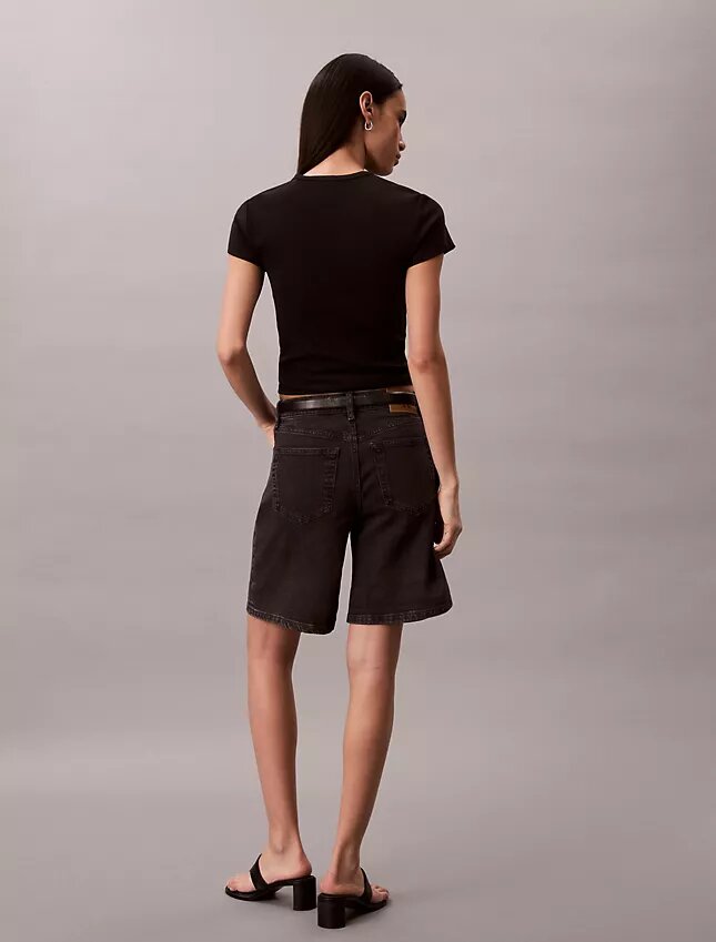 Pantalones cortos Denim de corte A con dobladillo enrollado Pantalones cortos Denim de corte A con dobladillo enrollado