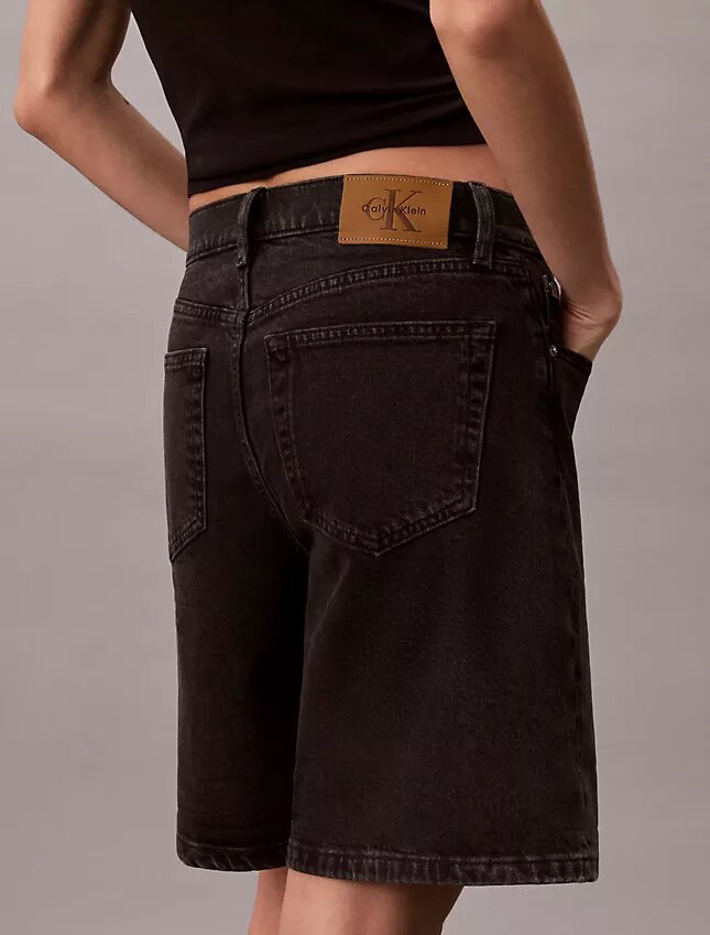 Pantalones cortos Denim de corte A con dobladillo enrollado Pantalones cortos Denim de corte A con dobladillo enrollado