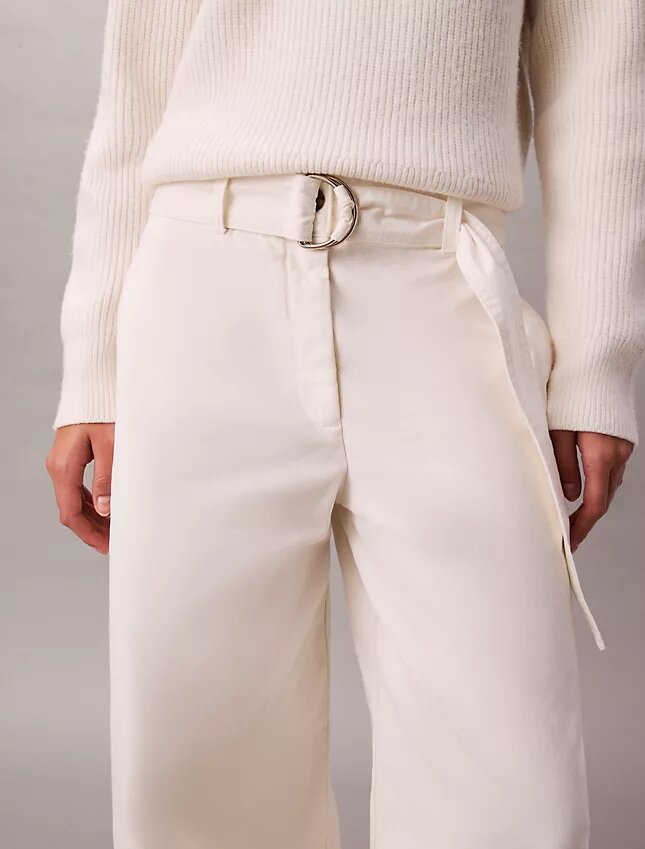 Pantalones de algodón con cinturón de cuero Pantalones de algodón con cinturón de cuero