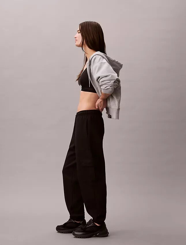 Pantalones de chándal cargo de felpa con Monogram Pantalones de chándal cargo de felpa con Monogram