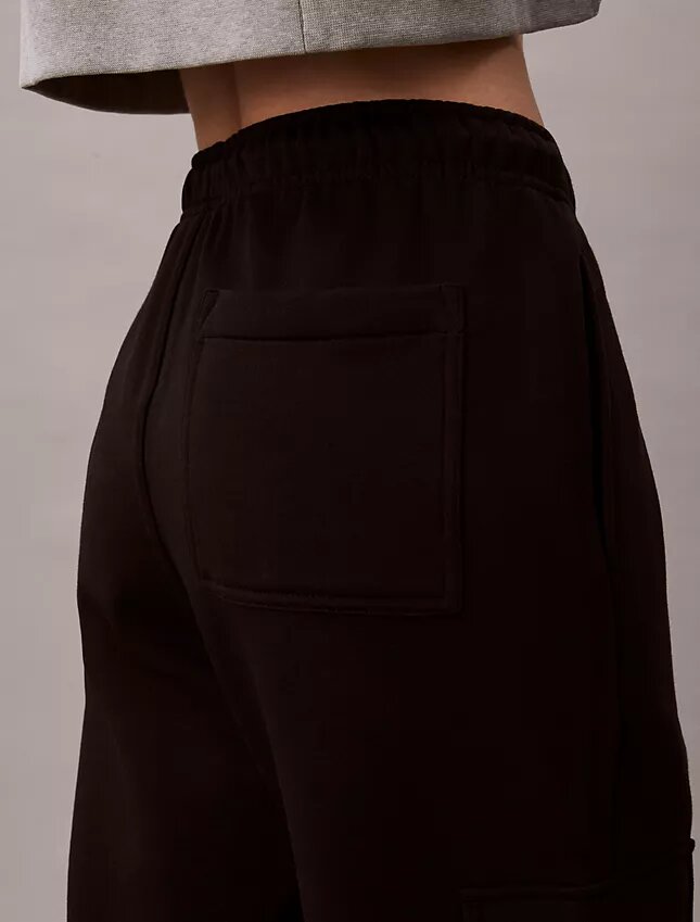Pantalones de chándal cargo de felpa con Monogram Pantalones de chándal cargo de felpa con Monogram