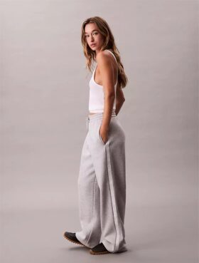 Pantalones de chándal con cinta con el logotipo