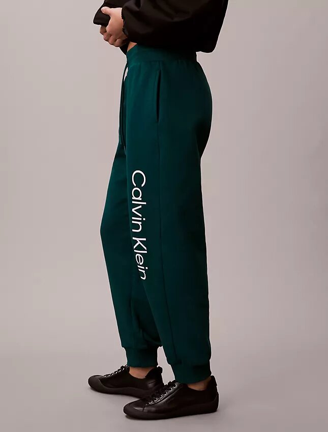 Pantalones de chándal con logo estampado Pantalones de chándal con logo estampado