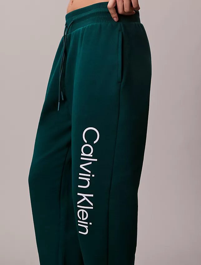 Pantalones de chándal con logo estampado Pantalones de chándal con logo estampado