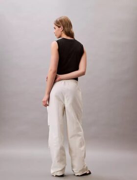 Pantalones de paracaídas de nailon arrugado
