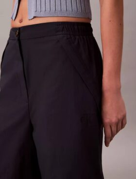 Pantalones de paracaídas de nailon arrugado