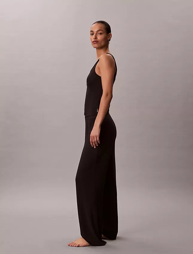 Pantalones de pierna ancha con tejido Modal elástico y punto drop Pantalones de pierna ancha con tejido Modal elástico y punto drop