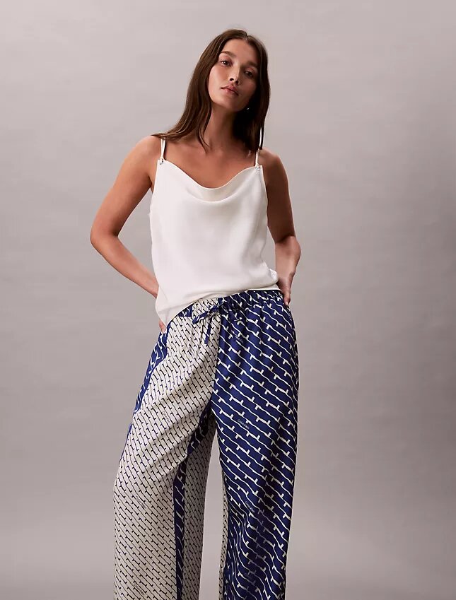 Pantalones de pierna ancha de sarga de viscosa estampada Pantalones de pierna ancha de sarga de viscosa estampada