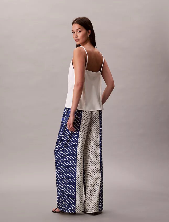 Pantalones de pierna ancha de sarga de viscosa estampada Pantalones de pierna ancha de sarga de viscosa estampada