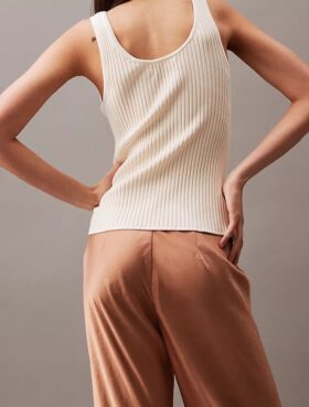 Pantalones de pierna ancha de satén arrugado