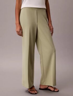 Pantalones de viaje de crepé elástico