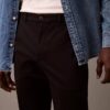 Pantalones deportivos de punto modernos