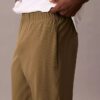 Pantalones deportivos modernos de tejido