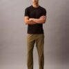 Pantalones deportivos modernos de tejido