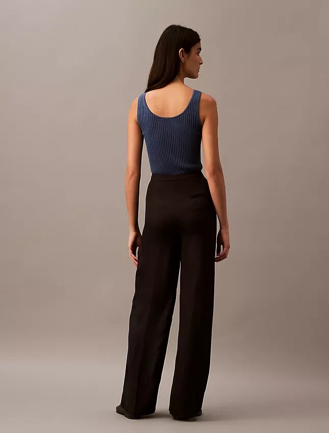 Pantalones entallados de cintura alta Pantalones entallados de cintura alta