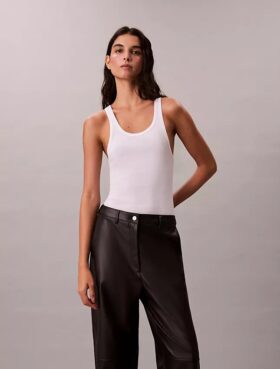 Pantalones holgados de imitación de cuero