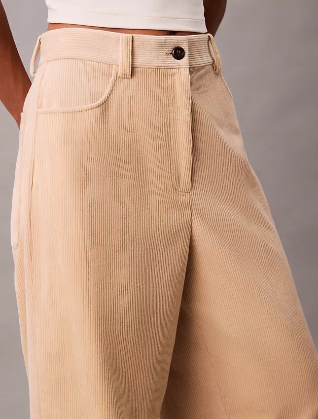 Pantalones holgados de pana Pantalones holgados de pana