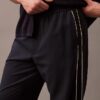 Pantalones holgados y ajustados