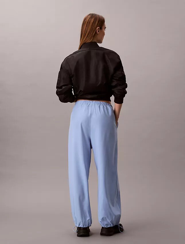 Pantalones tipo paracaídas tejidos Pantalones tipo paracaídas tejidos
