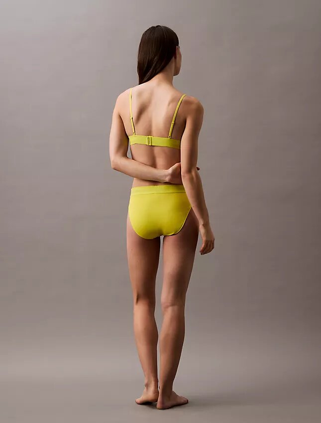 Partes de abajo de bikini con logotipo moderno Partes de abajo de bikini con logotipo moderno