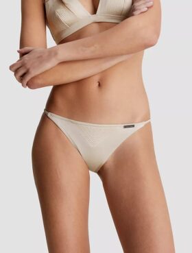 Partes de abajo de bikini estructuradas