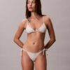 Partes de abajo de bikini lisas con lazos laterales