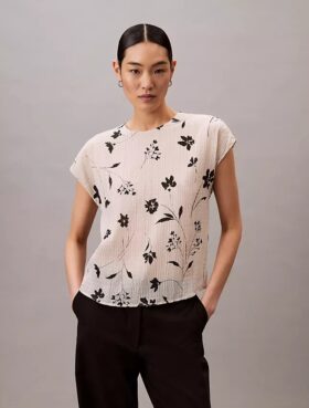 Partes de arriba fruncidas con estampado floral