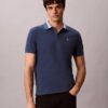 Polo con cuello de piqué en bloques de color