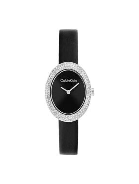 Reloj con bisel contorneado, esfera ovalada y correa de piel