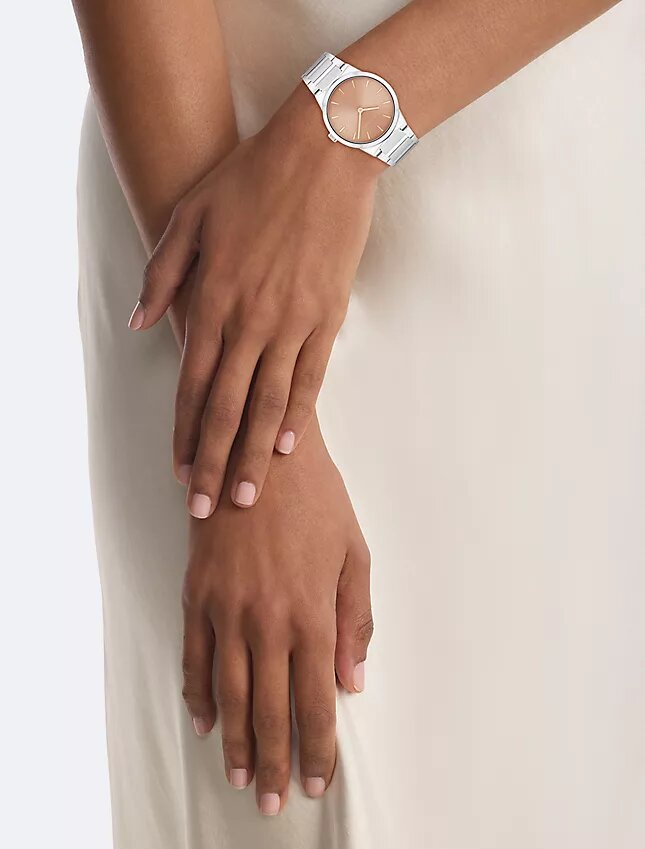 Reloj de 32 mm con brazalete de eslabones integrados minimalista Reloj de 32 mm con brazalete de eslabones integrados minimalista