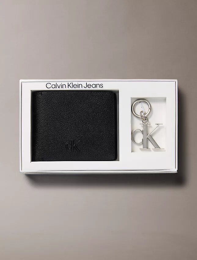 Set de regalo con cartera de piel refinada + llavero Set de regalo con cartera de piel refinada + llavero