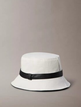 Sombrero de lona
