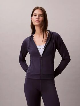 Sudadera con capucha deportiva suave