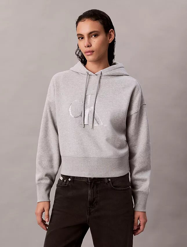 Sudadera con capucha holgada de felpa con Monogram de lentejuelas Sudadera con capucha holgada de felpa con Monogram de lentejuelas
