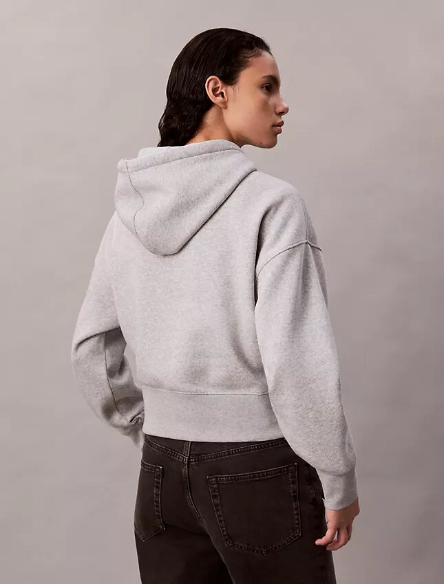 Sudadera con capucha holgada de felpa con Monogram de lentejuelas Sudadera con capucha holgada de felpa con Monogram de lentejuelas