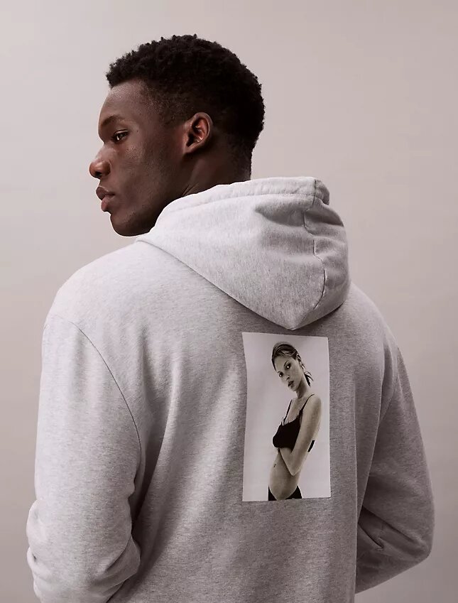 Sudadera con capucha y estampado de Kate Moss Sudadera con capucha y estampado de Kate Moss