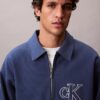 Sudadera con cremallera de un cuarto y logotipo Monogram Varsity Sudadera con cremallera de un cuarto y logotipo Monogram Varsity