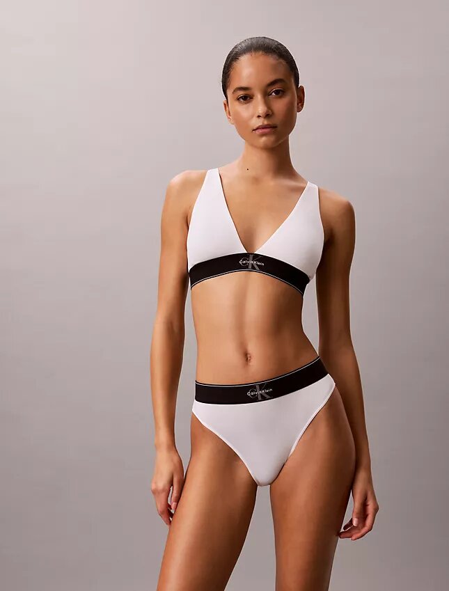 Sujetador Bralette triangular elástico de Microfiber con Monogram gráfico y forro ligero Sujetador Bralette triangular elástico de Microfiber con Monogram gráfico y forro ligero