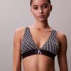 Sujetador Bralette triangular elástico de Microfiber con Monogram gráfico y forro ligero Sujetador Bralette triangular elástico de Microfiber con Monogram gráfico y forro ligero