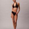 Sujetador Bralette triangular elástico de Microfiber con Monogram gráfico y forro ligero Sujetador Bralette triangular elástico de Microfiber con Monogram gráfico y forro ligero